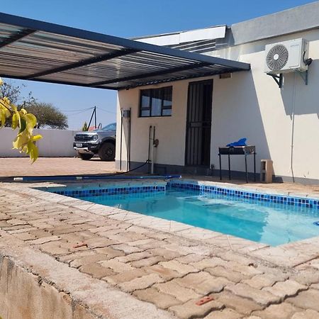 Castletown Villa Serowe Exterior foto